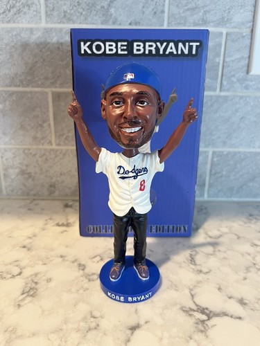 8/8 限定　Kobe Bryant ドジャース　Dodgers フィギュア Kobe Bryant 2025 Los Angeles Dodgers SGA Bobblehead 8/8 | eBay