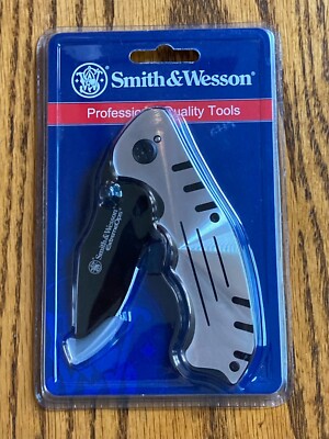 Smith & Wesson ExtremeOps Black Blade Folding Pocket Knife SWA18CP- BRAND NEW