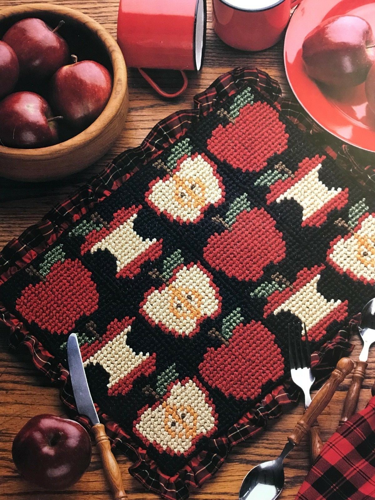 Annies Attic Club Plastic Canvas Patterns Place Setting/Place Mats/Mug Inserts