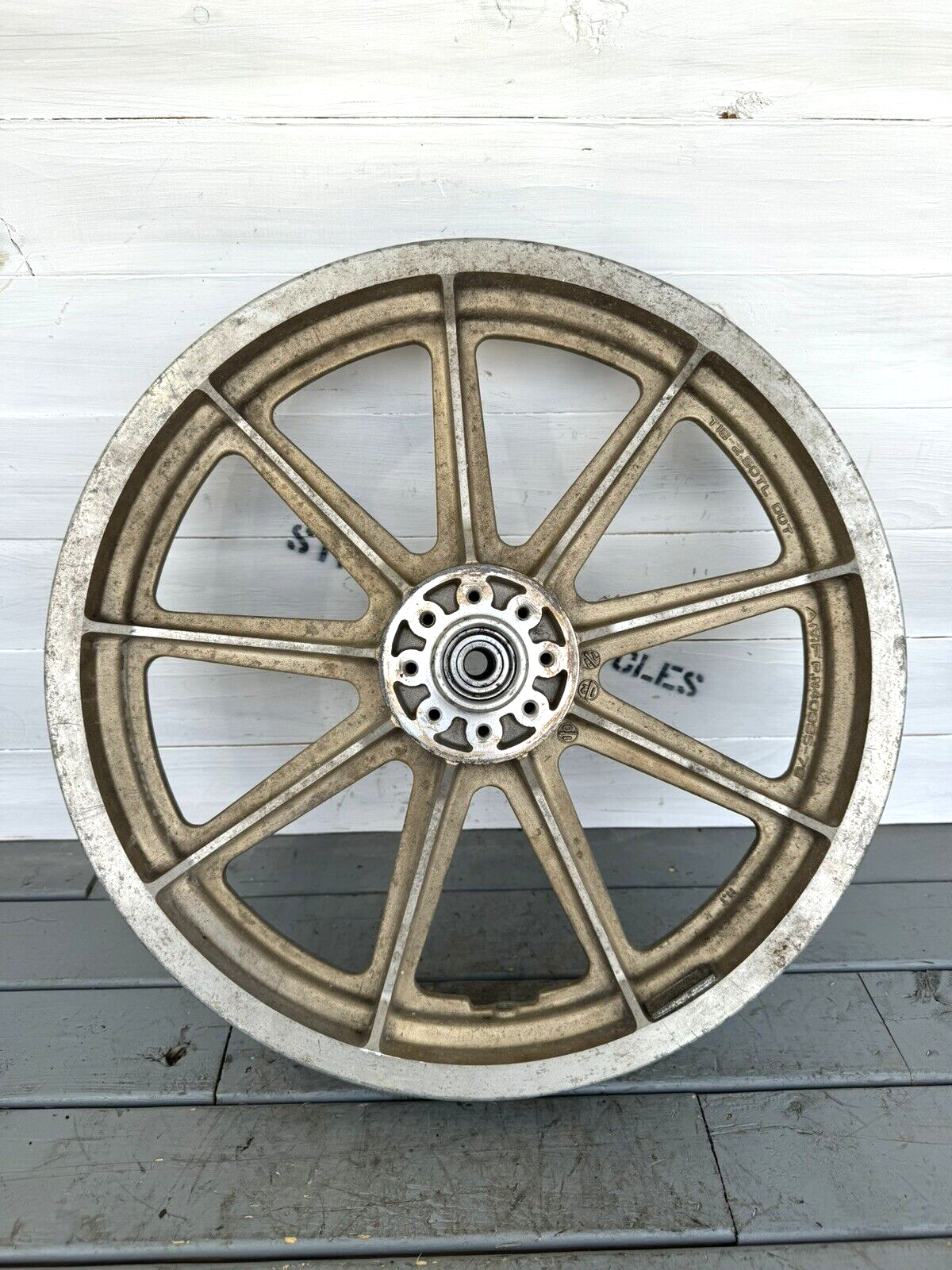 部品付属【70〜80s ヴィンテージ AMF純正リアホイール ショベル】ハーレー 部品付属【70〜80s ヴィンテージ AMF純正リアホイール ショベル】ハーレー