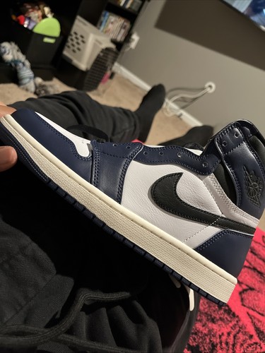 Nike Air Jordan 1 Retro High OG Midnight Navy DZ5485-401