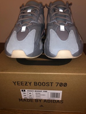 yeezy 700 usate