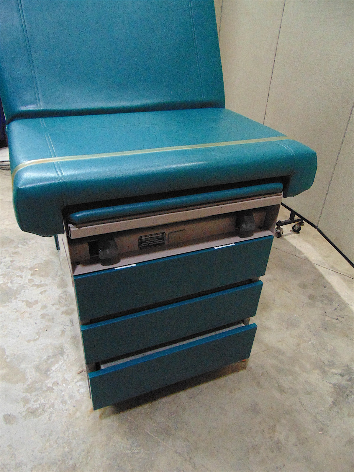 Ritter Midmark 104 Medical Examination Table Bed Chair In Good Condition SR493