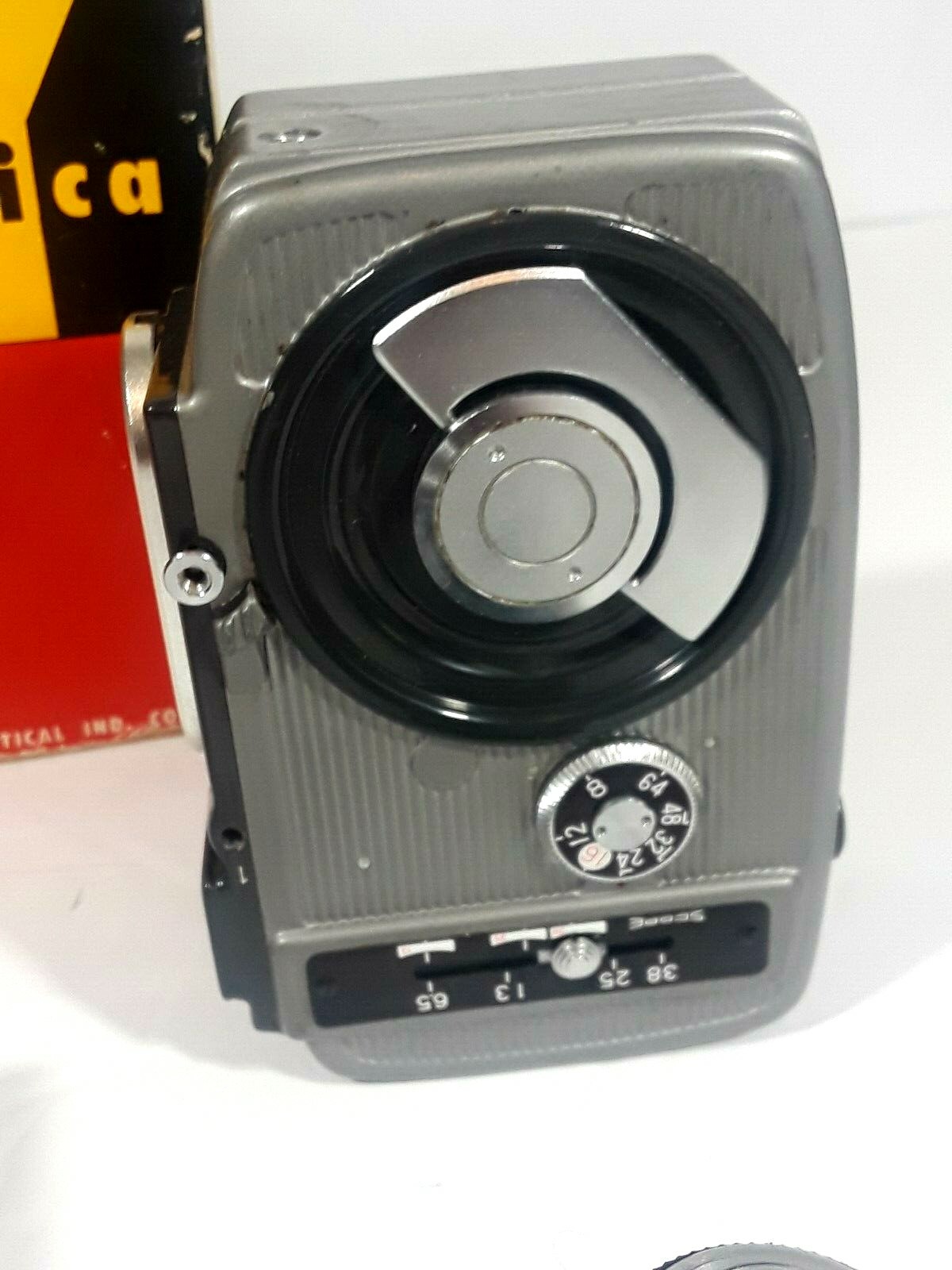 Vintage Yashica-8 8mm Movie Cine Camera with original boxes Great condition