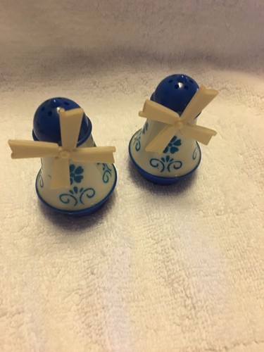 Nice Little Plastic Windmills Set Of Salt & Pepper Shakers..