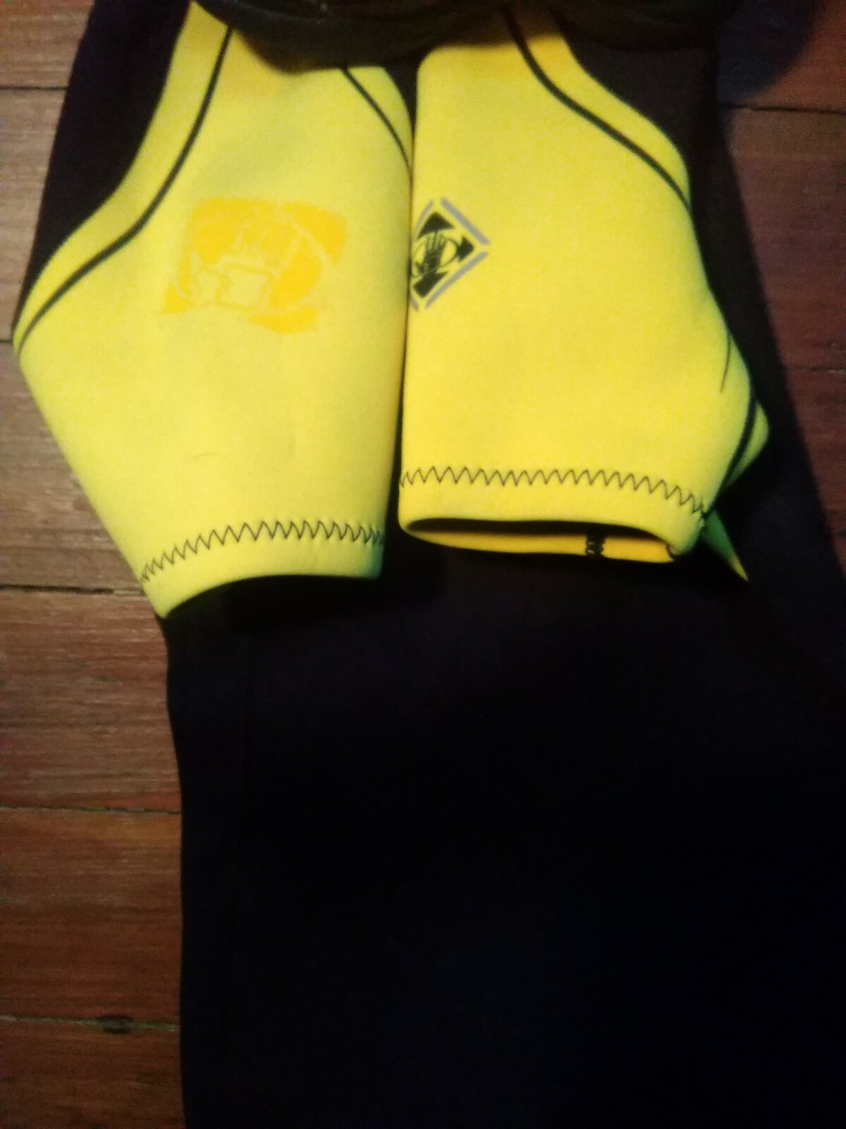 Body Glove Childs C1 Pro Spring Shorty Wetsuit Black Yellow 1158C 30-40lbs