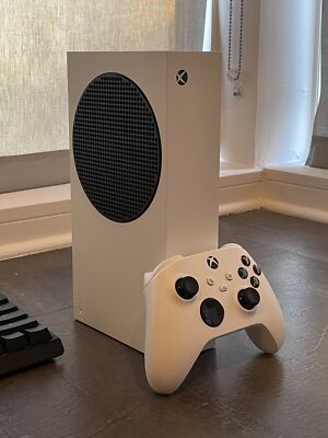 Amazon.com: Microsoft Xbox Series S 512GB SSD All-Digital