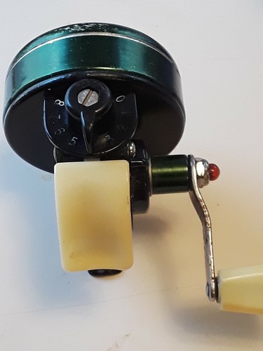 VINTAGE JOHNSON CENTURY MODEL 100B SPIN CAST FISHING REEL USA