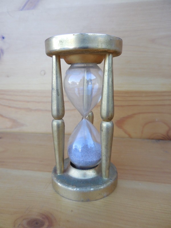 hourglass in french