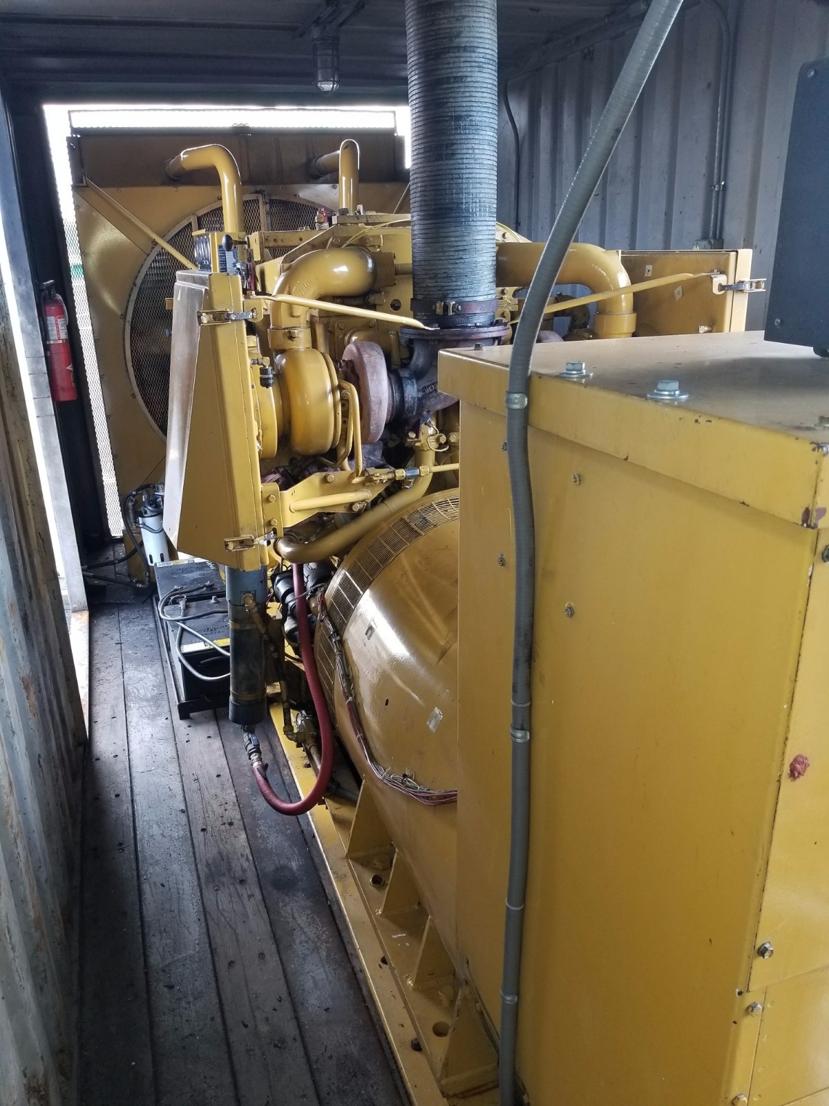 750 KW CATERPILLAR diesel generator GENSET,  D349 engine