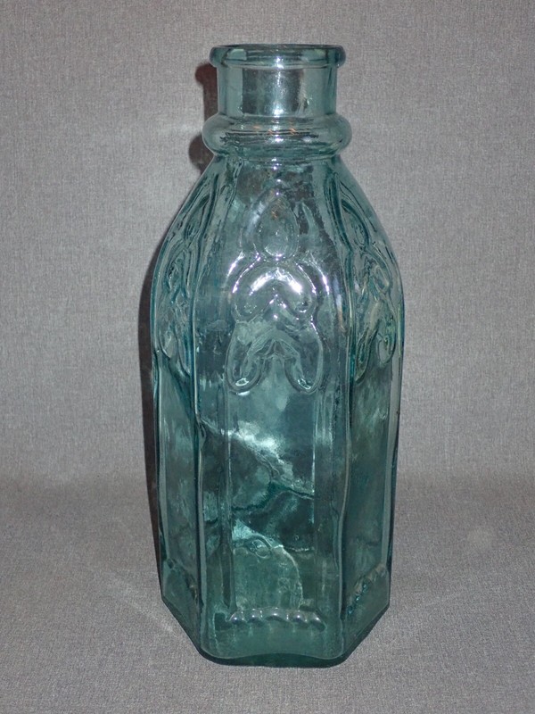 Large Antique Cathedral Pickle Bottle 13” 6 Panels Applied Lip