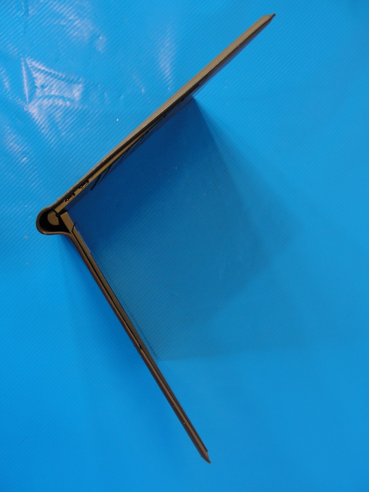 HP Spectre Folio 13-ak1016nr i7-10510Y 16GB 256GB 13.3" Touch For Parts - Thumbnail 13