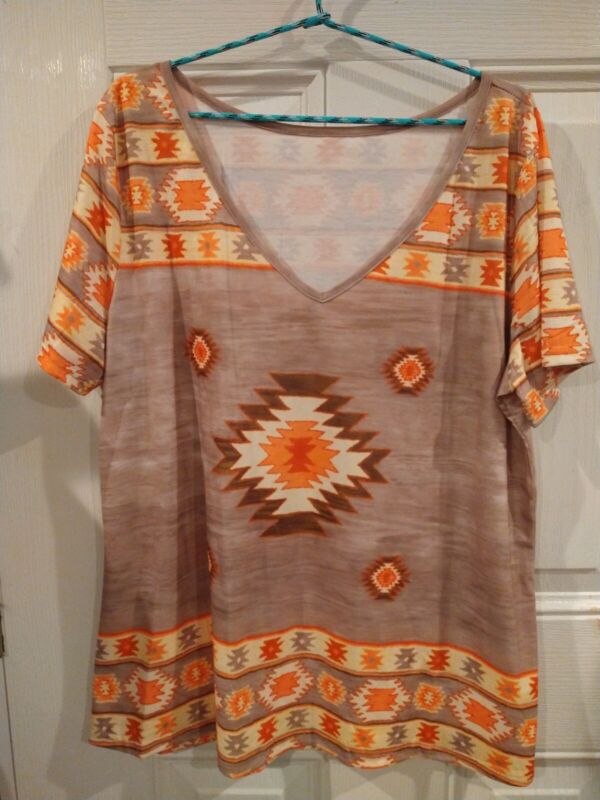 Women'S Top. Stretchy. 29 X 20