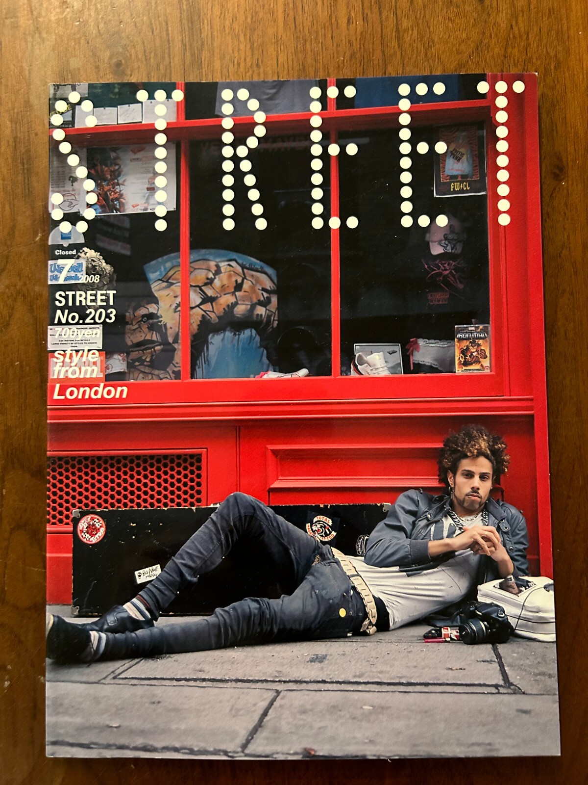 雑誌　STREET 海外スナップ　ファッション雑誌 17冊セット STREET 海外スナップ ファッション誌 2005〜2009年