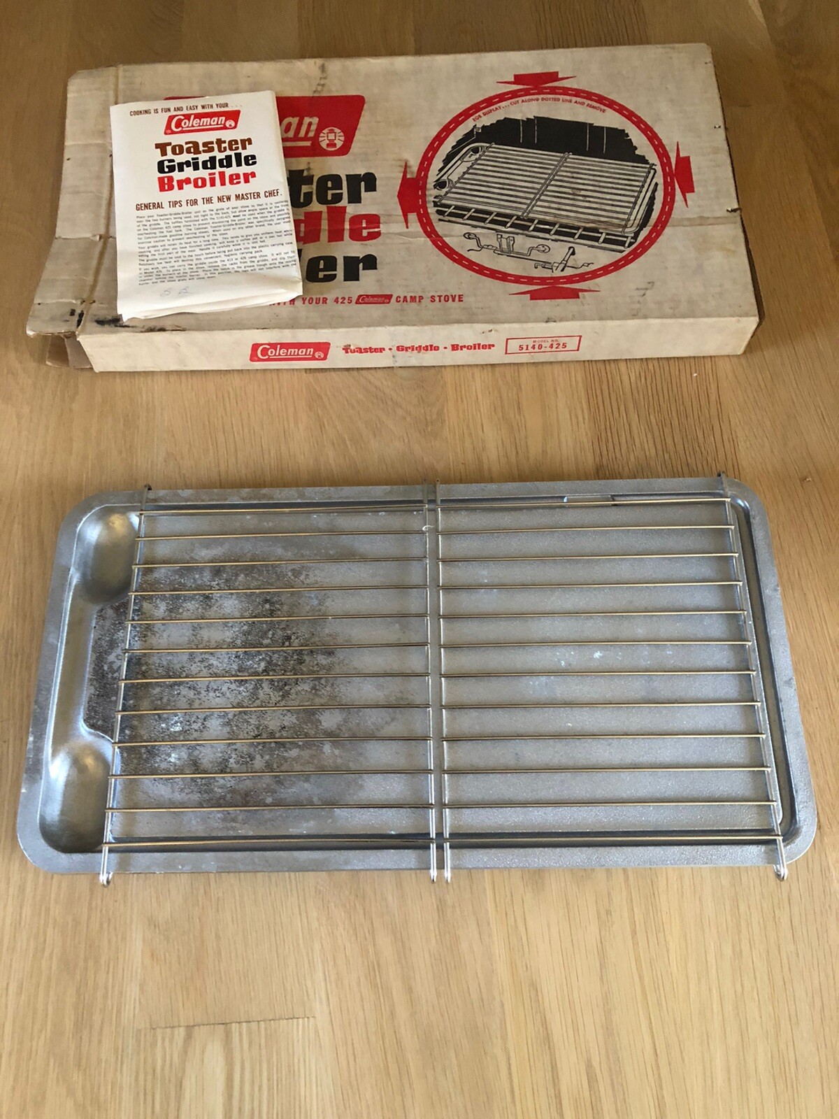 Vintage Coleman Stove Aluminum Toaster Griddle Broiler 5140-425 w/ Original Box