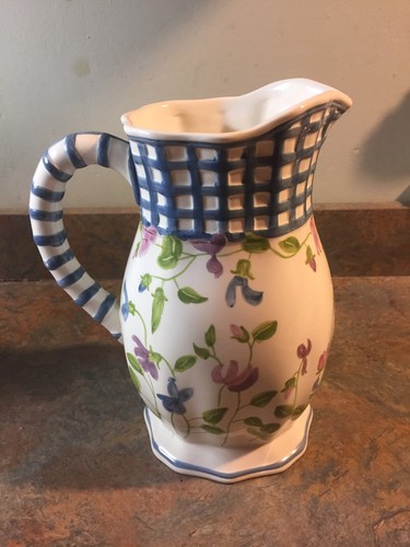 BLOCK SWEET PEA PITCHER 48 OZ 2001 WITH LATTICE & SWEET PEA DESIGN