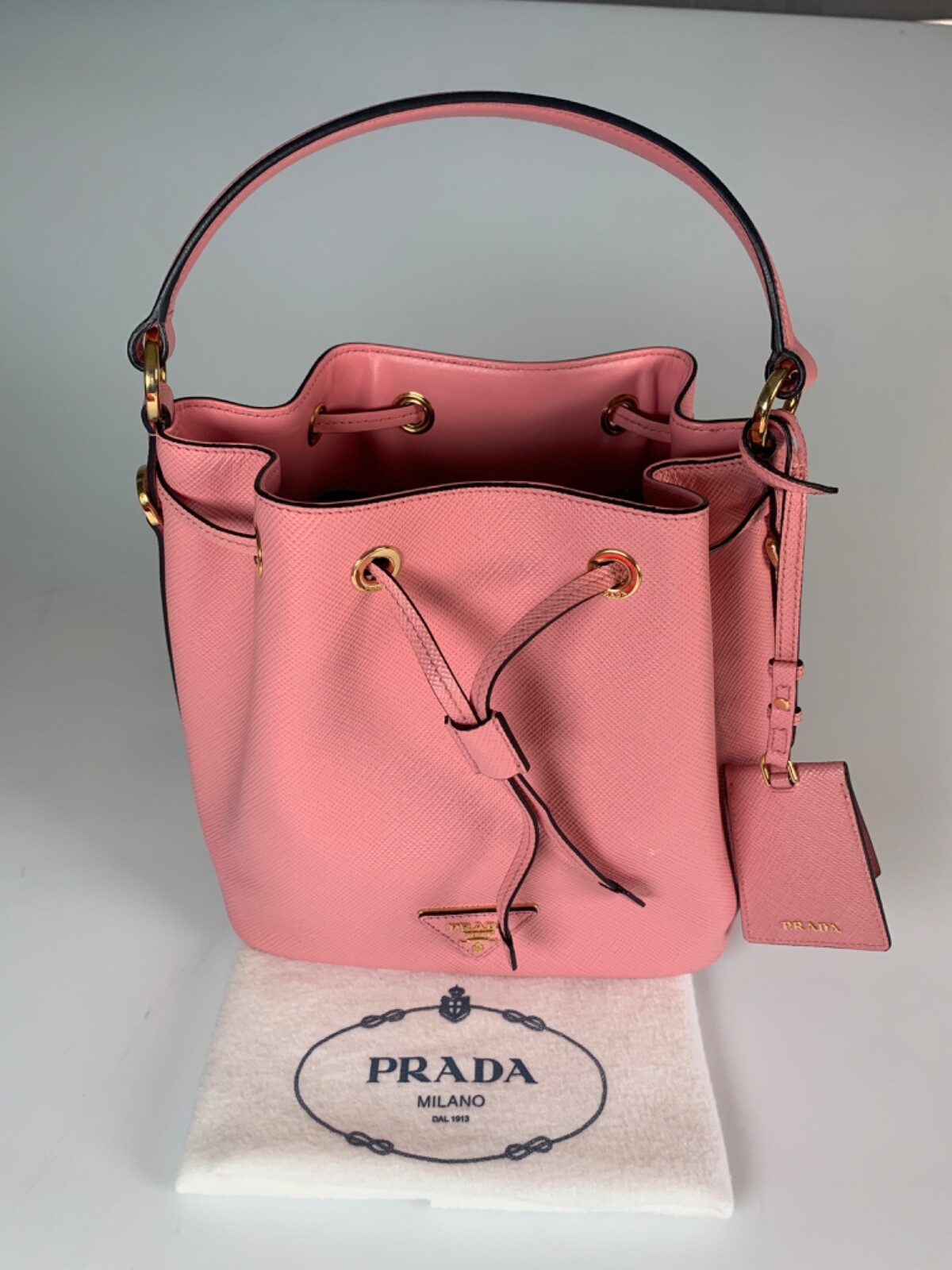 ★送料・関税込★PRADA★プラダ SAFFIANO BUCKET BAG★ Prada Black Saffiano Leather Small Panier Bucket Bag 1BA217