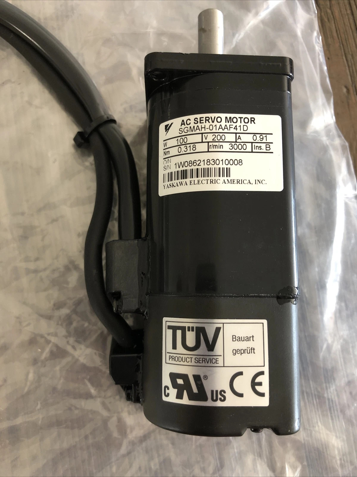 1PCS NEW YASKAWA SGMAH-01AAF41 Servo Motor