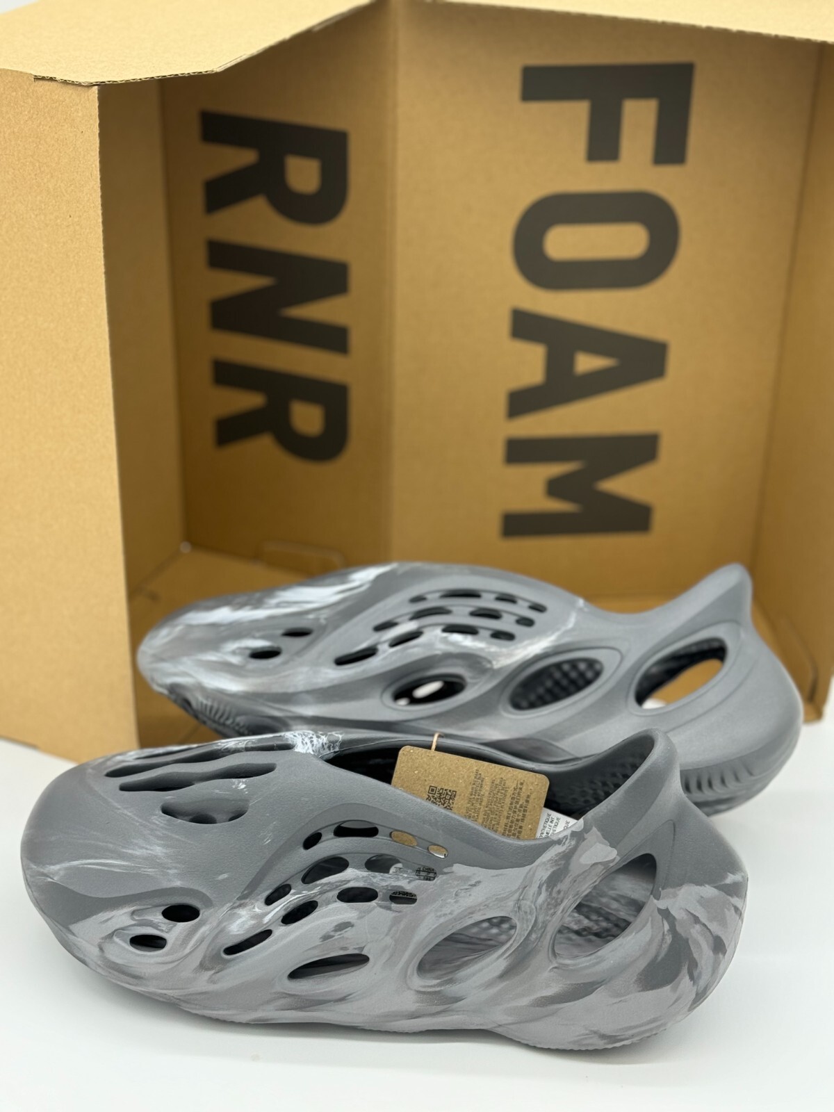 adidas Yeezy Foam RNR MX Granite Size 10 DS FAST SHIPPING adidas Yeezy Foam RNR MX Granite Size 10 DS FAST SHIPPING