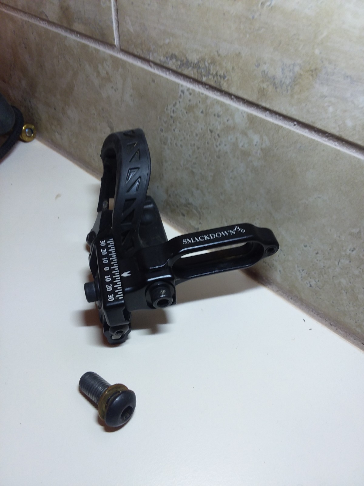 Trophy Taker Smackdown Pro (Right Hand)