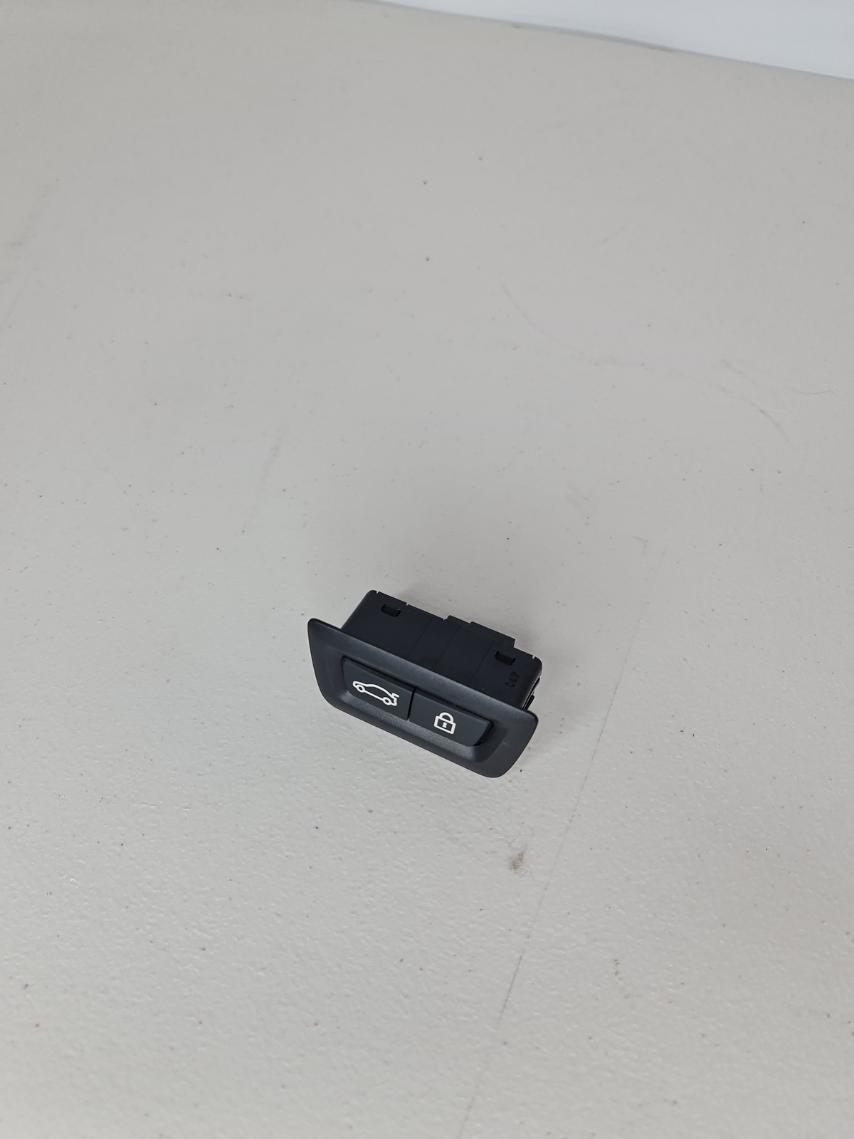 0 Bmw G80 tailgate switch 9275121 61319275121 image 3