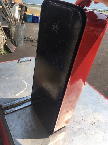 Red Porcelain Pulver Mechanical Gum Machine - No Key Included (Yellow Kid Model)