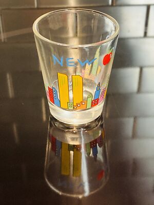 world-trade-center-shot-glass-pre-911-small-apple-style-vtg-mint-unused-wtc