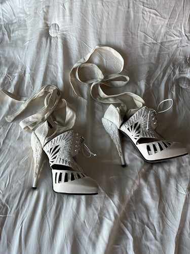 RARE Nicholas Kirkwood X Rodarte 38.5 White Heels | eBay RARE Nicholas Kirkwood X Rodarte 38.5 White Heels | eBay