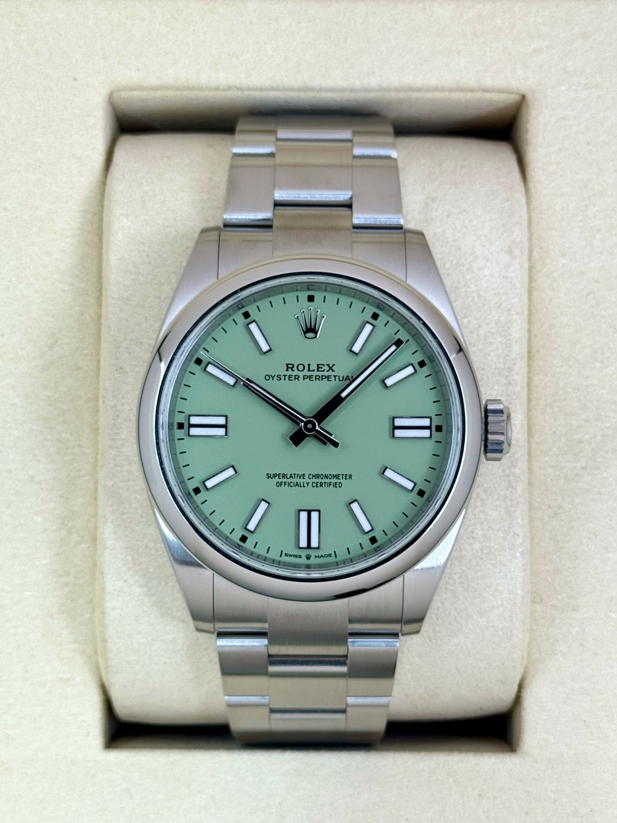 ROLEX グリーンボックス The New Green Rolex Box are CLEAN! ¡2025! : r/rolex