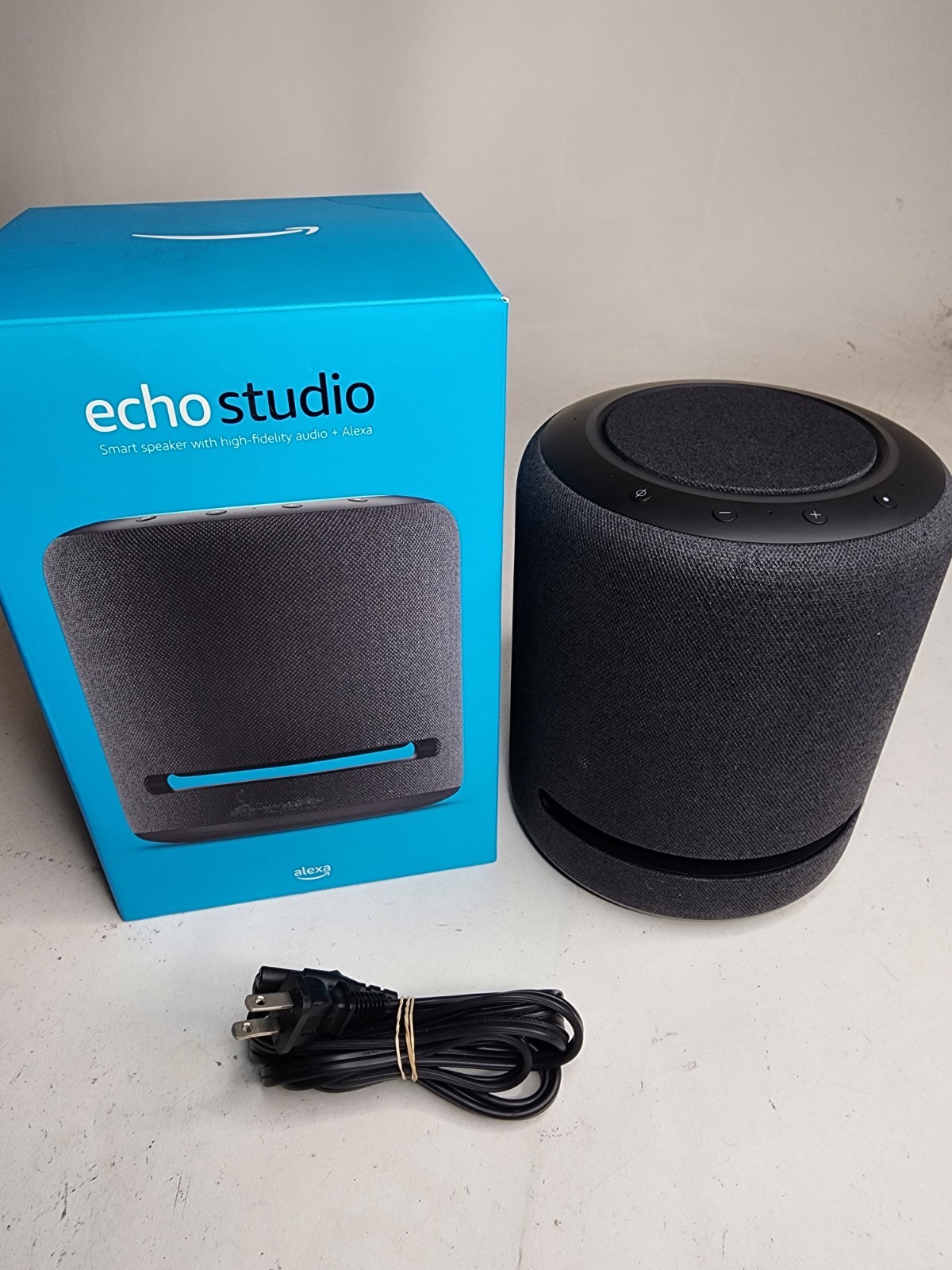 Amazon Echo Studio Alexa対応 O2T2V3 Amazon.com: Amazon Echo Studio (newest model), Our best