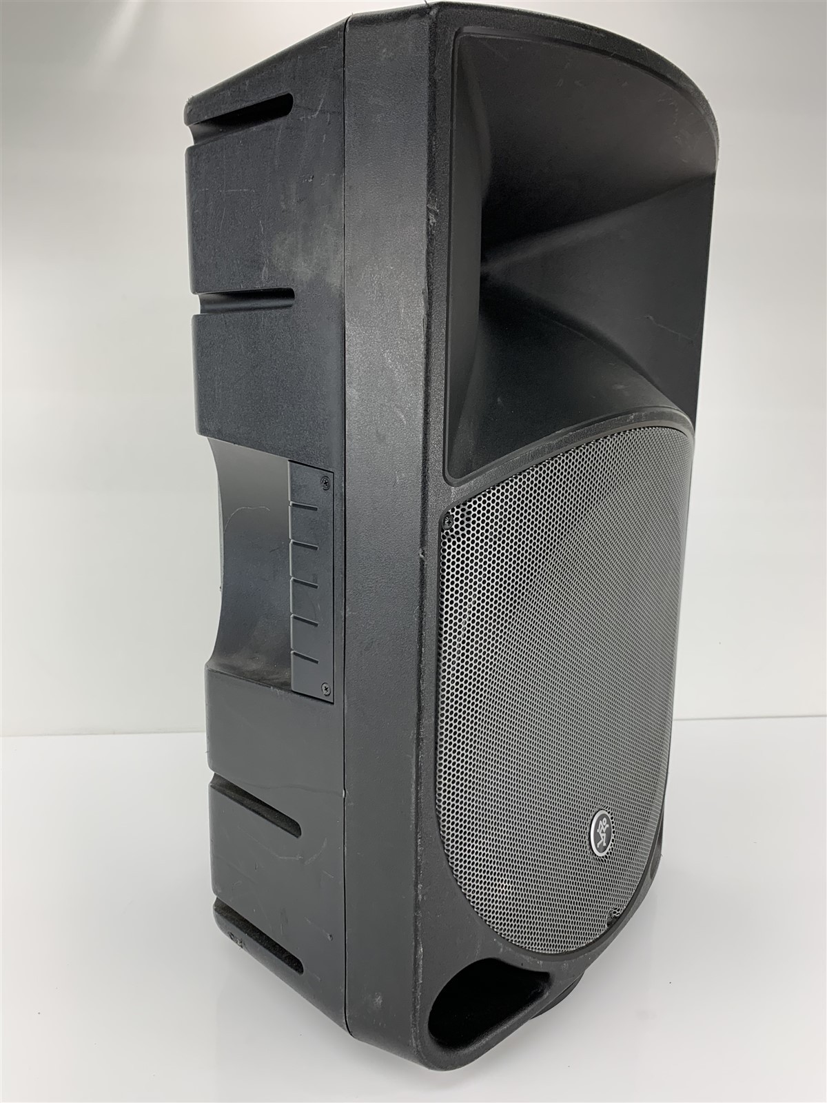 Mackie TH-15A Thump Series 15