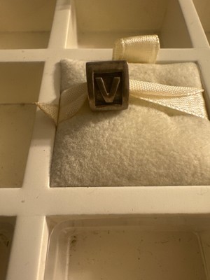 Authentic PANDORA Sterling Silver Charm APHABET LETTER ''V'' #790323V Retired