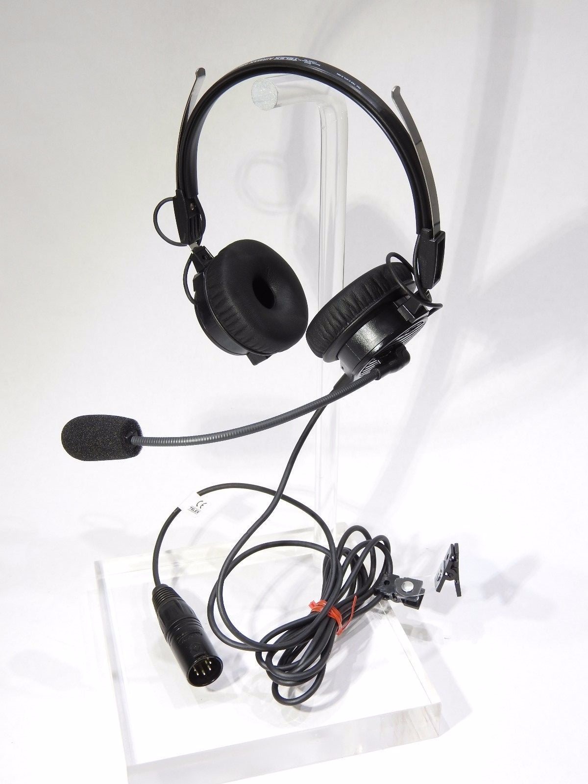 BNIB TELEX AIRMAN 850 ANR Headset p/n 301317-002 AIRBUS FULL BNIB TELEX AIRMAN 850 ANR Headset p/n 301317-002 AIRBUS FULL