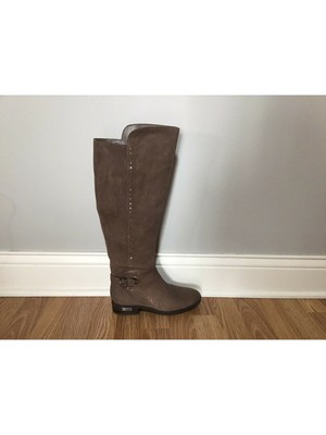 

VINCE CAMUTO Женские кожаные ботинки для верховой езды бежевого цвета с накладным каблуком и шипами Poppidal, размер 5,5 м, Бежевый, 0340VC2675