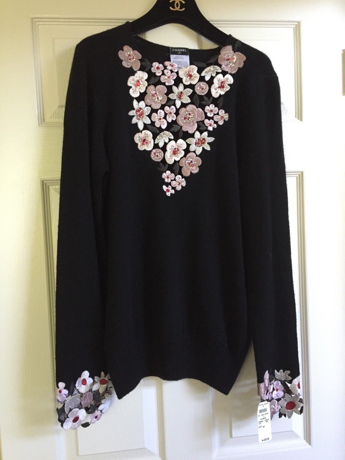 CHANEL VINTAGE 05A NEW TAGS Black GUIPURE CAMELLIA Sweater FR46