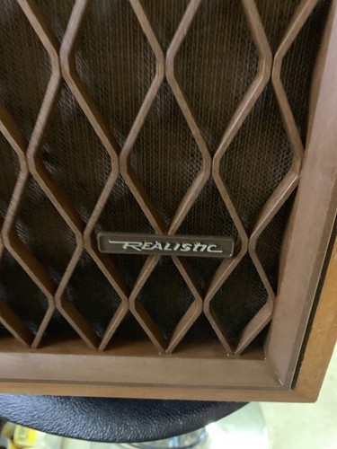 Realistic Nova 7B  Vintage Speakers