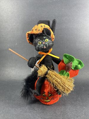 NWT Annalee Halloween Black Cat Doll Witch Kitty On Pumpkin 2018 Size 6 