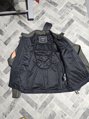 Pre-owned Harley-davidson Harley Davidson Men's Paradigm Triple Vent System 2.0 Leather Jacket 2024 Size M In Black/olive
