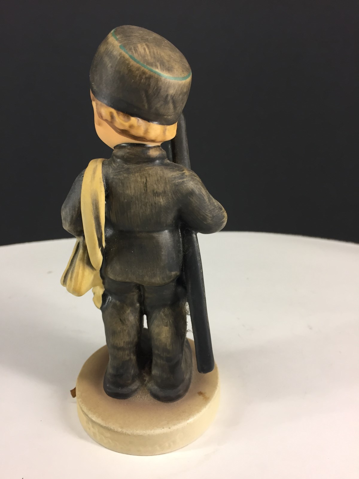 Goebel Hummel FIGURINE #12/I CHIMNEY SWEEP  BOY IN BLACK WITH LADDER