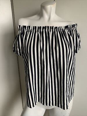 *NWT* Vero Moda medium off-the-shoulder navy/white striped blouse