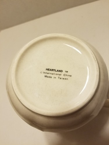 International Heartland Tea/Water Pitcher