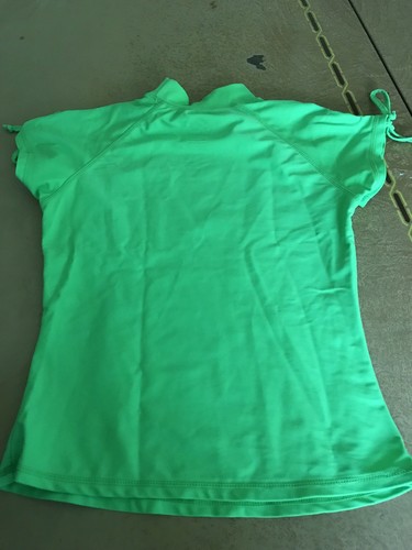 girls outerbanks rash guard light green small 7-10