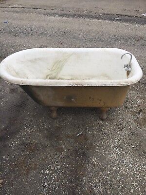 Antique Cast Iron Bath Tub... new lower price !!