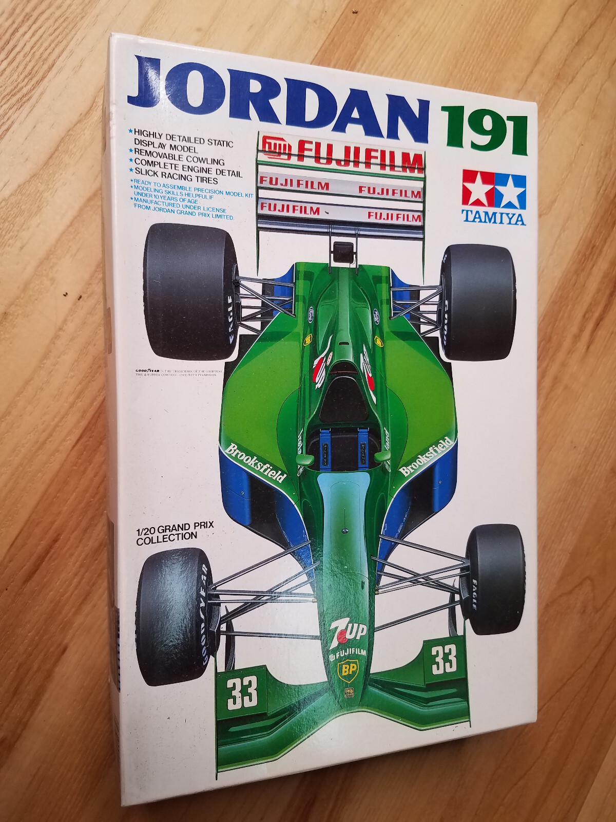 TAMIYA F1 RC 1/10 JORDAN 191 F102 Kit/ Michael Schumacher