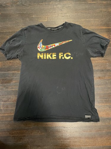 Nike F.C. Soccer Futbol Flags 1994 Swoosh Graphic TShirt Men's