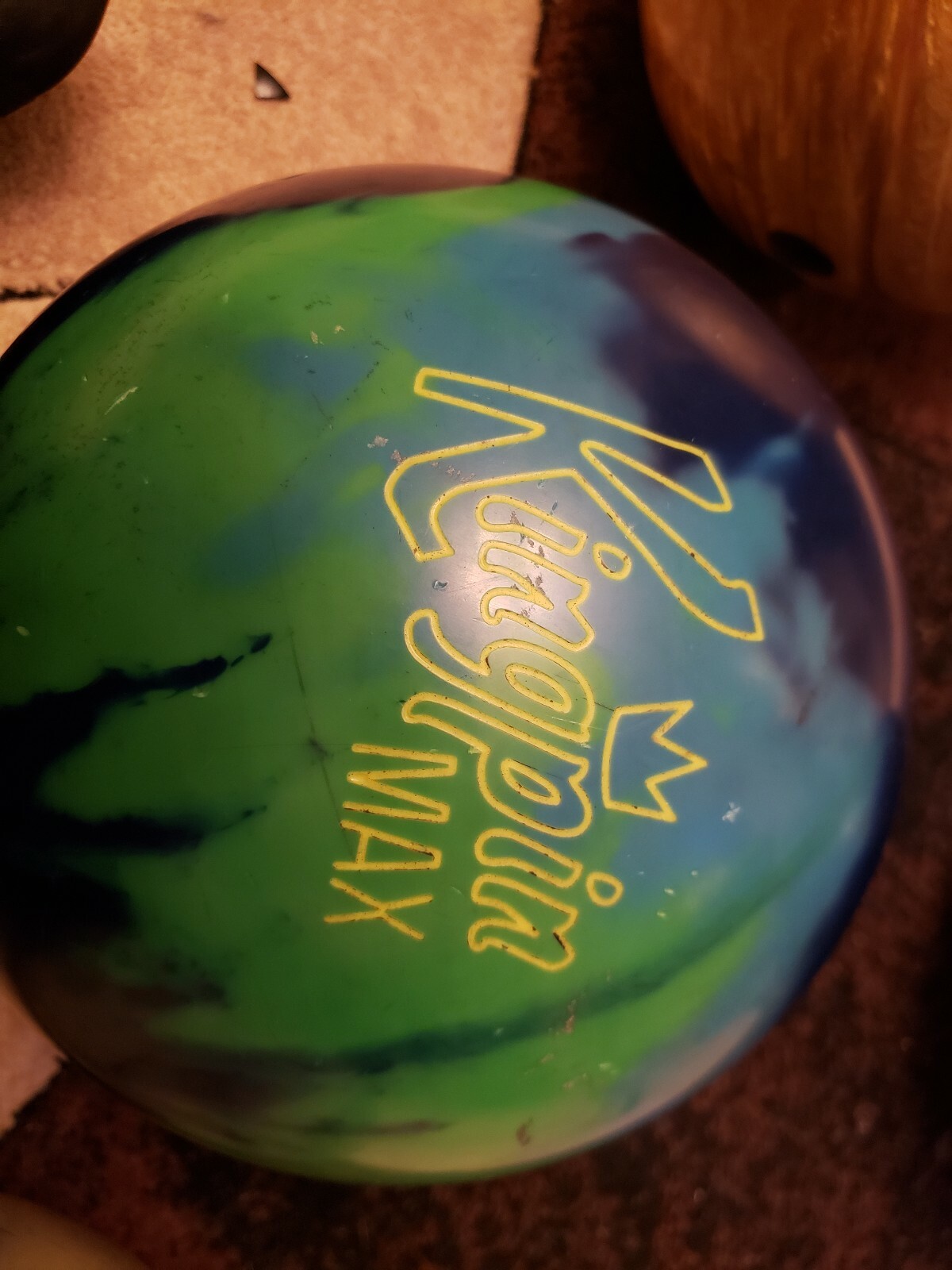 Brunswick King Pin Max, 15lbs, 20 games on it