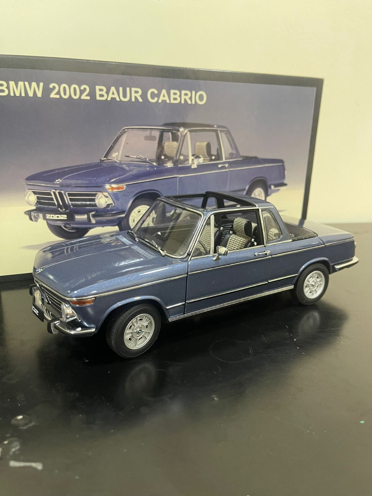 BMW 2002 Baur Cabriolet, AUTOart Millennium, 1/18 Scale, NIB