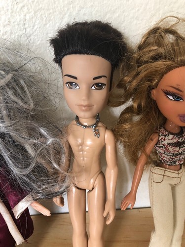 Lot Of 3 Bratz Doll misc