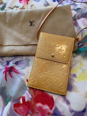 passport wallet crossbody