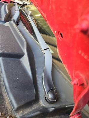 Used Left Wiper Arm fits: DODGE CARAVAN 12 13 14 15 16 17 18 19 20
